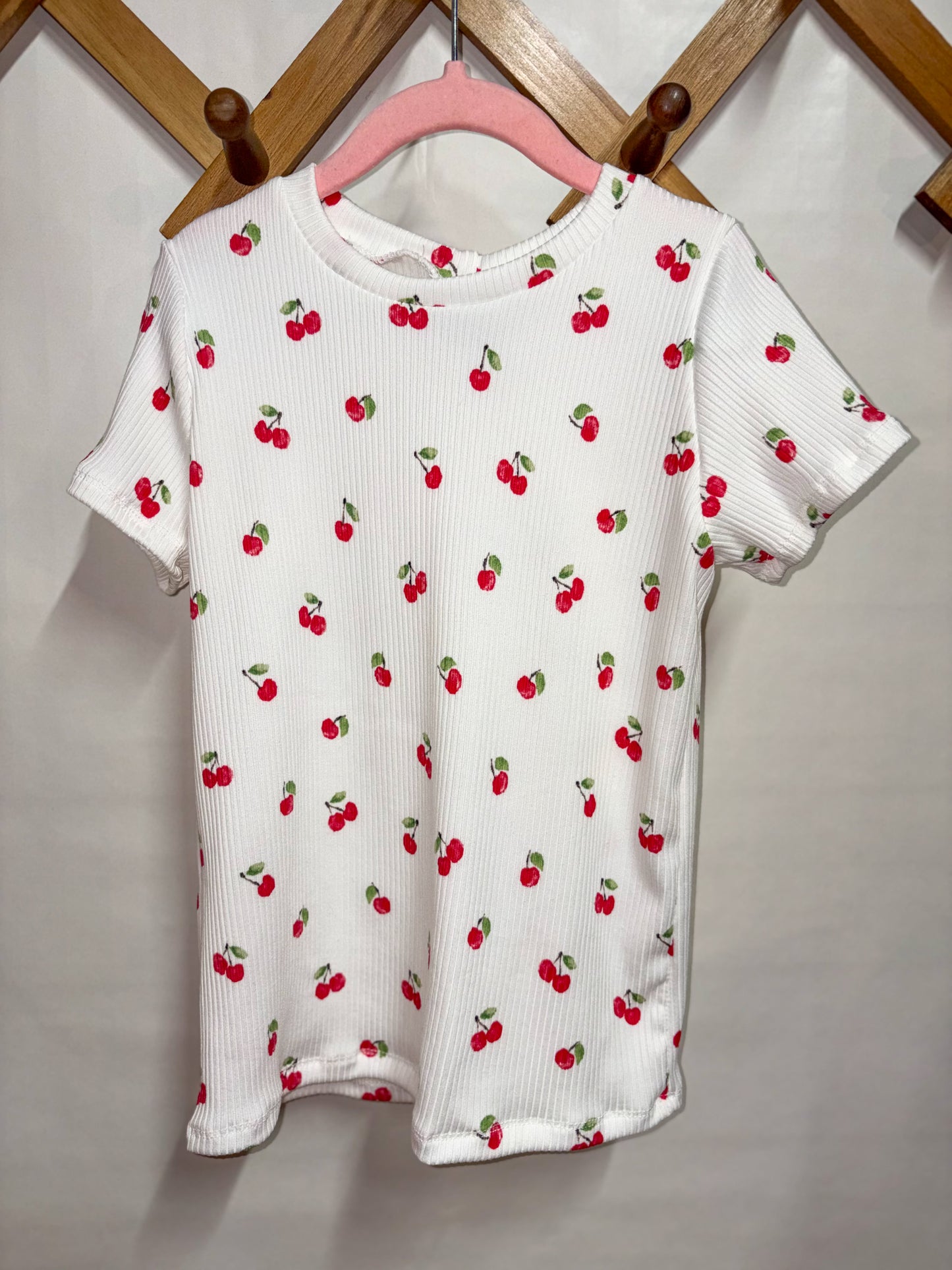 Cherry basic tee (6/7)