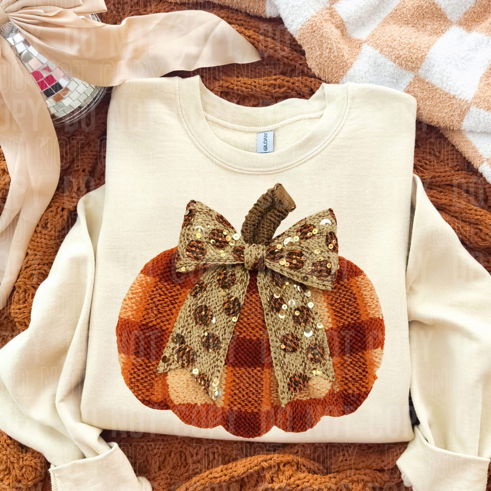 Faux yarn pumpkin shirt