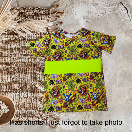 Luigi mansion upton tee/slim shorts (7)