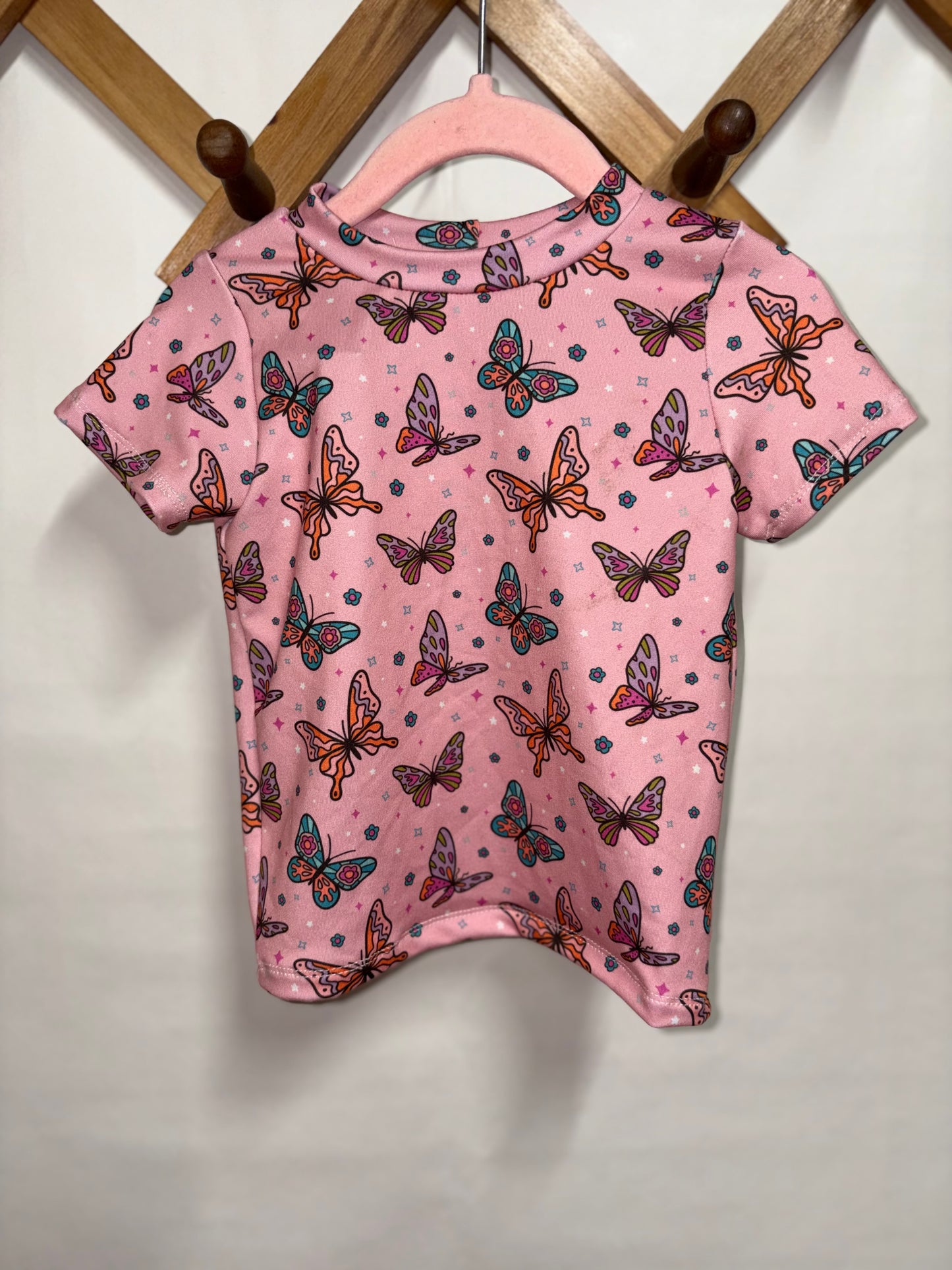Bright butterfly basic tee (12/18)