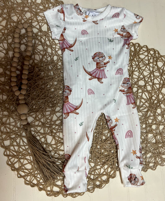 Otter envelope romper (6m)