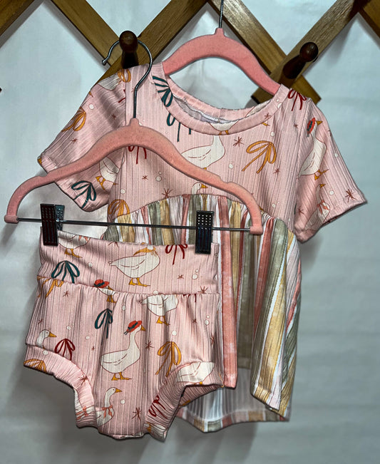 Goose peplum and bummie set (3t)
