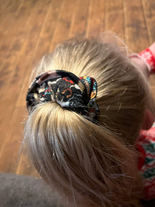 Scrunchies (drop)